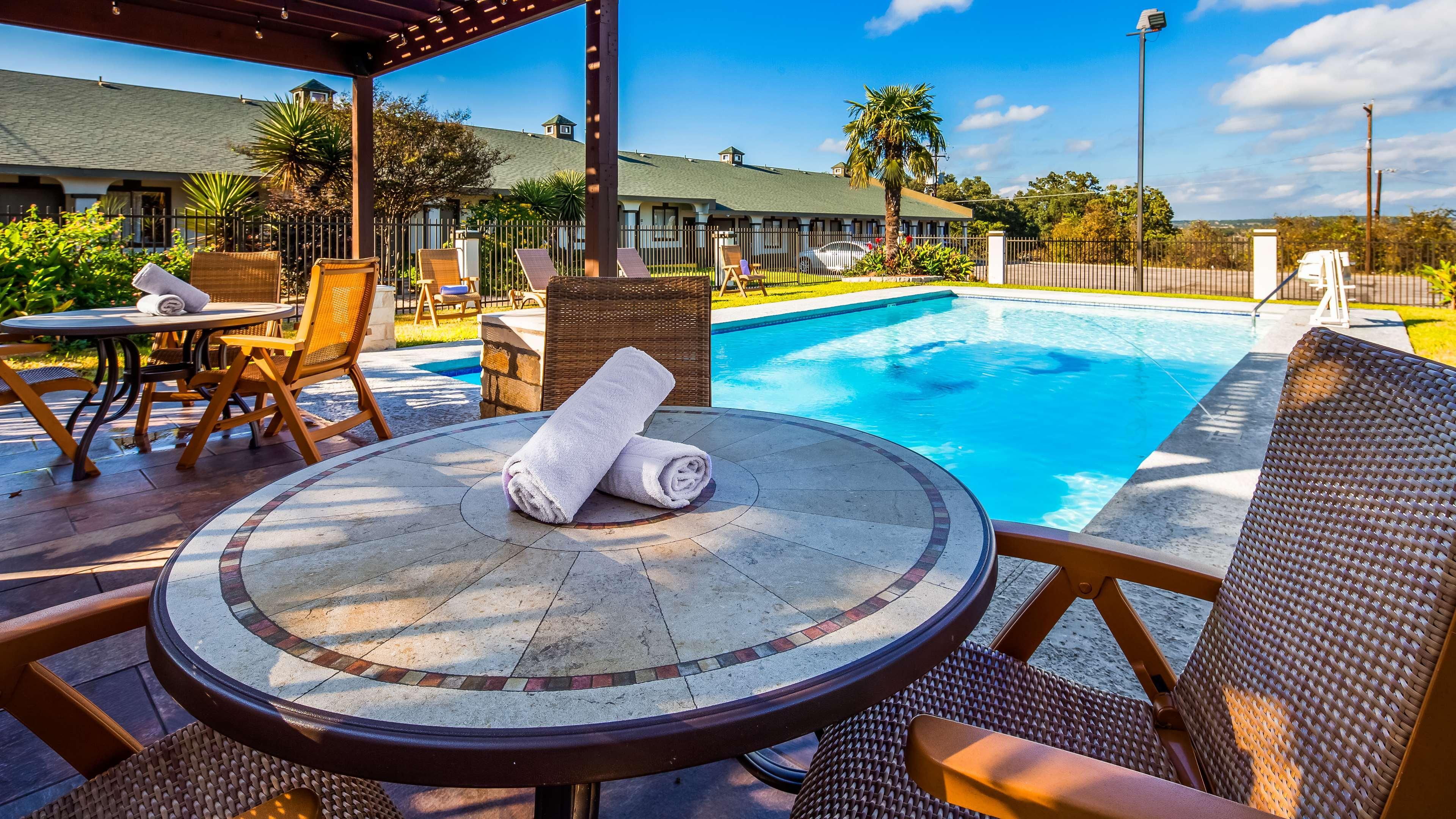 Best Western Post Oak Inn Burnet Bagian luar foto