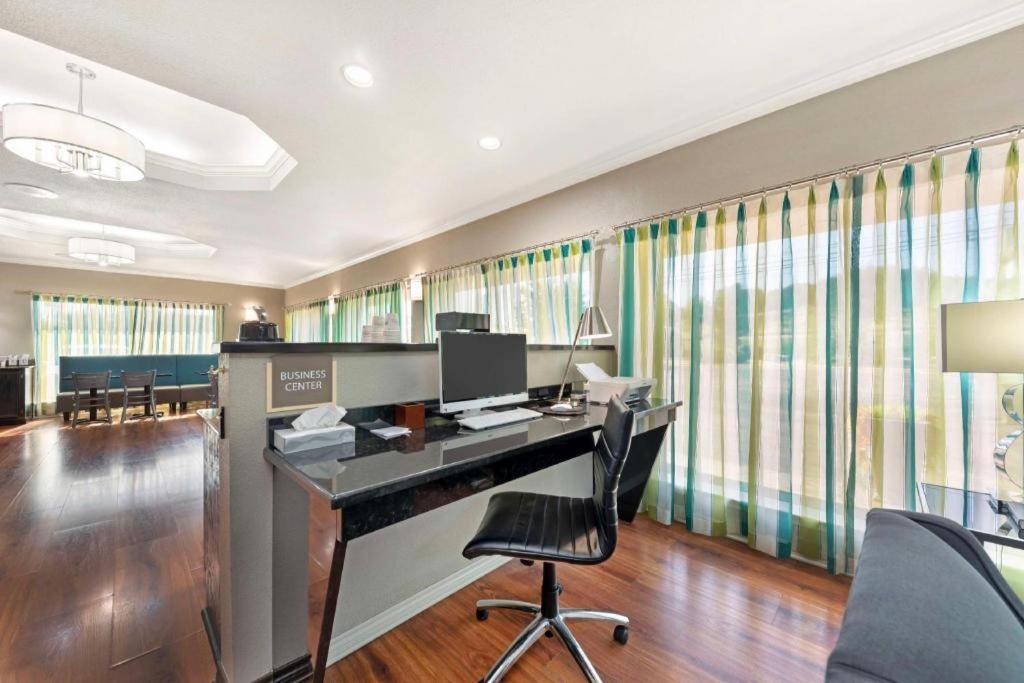 Best Western Post Oak Inn Burnet Bagian luar foto