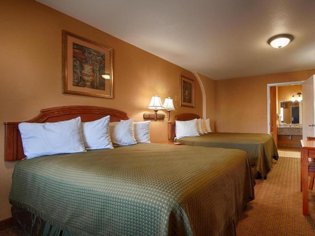Best Western Post Oak Inn Burnet Bagian luar foto